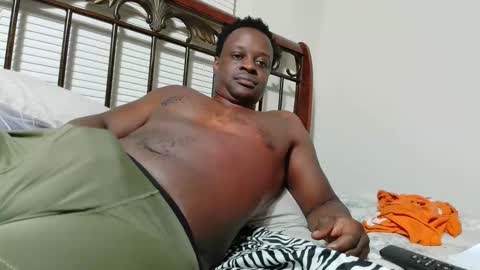 Snapshot of lavanderbrown chatting on 09-23-25, 12:35 lavanderbrown online show from 09-23-25, 12:35