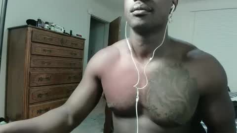 Snapshot of lavanderbrown chatting on 10-14-25, 05:08 lavanderbrown online show from 10-14-25, 05:08