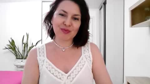 Diana  online show from 10-20-25, 05:57