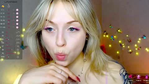 Snapshot of lavenderlav chatting on 12-29-24, 03:03 Melissa online show from 12-29-24, 03:03