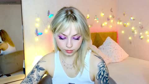 Snapshot of lavenderlav chatting on 01-22-25, 11:56 Melissa online show from 01-22-25, 11:56