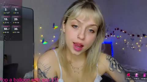 Snapshot of lavenderlav chatting on 02-18-25, 12:39 Melissa online show from 02-18-25, 12:39