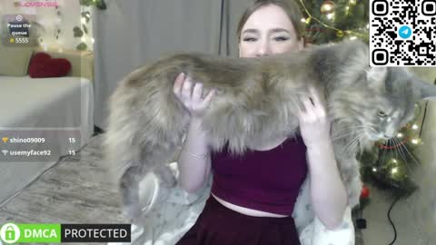 Snapshot of lavinell chatting on 12-01-24, 10:21 Mia online show from 12-01-24, 10:21