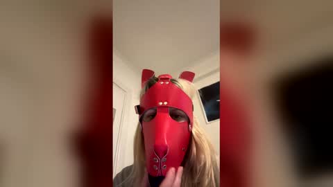 Snapshot of lavinia37 chatting on 12-16-25, 12:15 lavinia37 online show from 12-16-25, 12:15