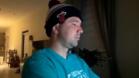 Snapshot of law_cambio chatting on 12-27-24, 09:50 law_cambio online show from 12-27-24, 09:50