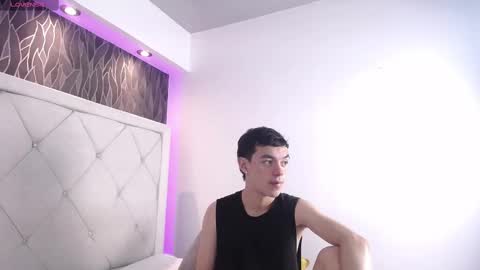 Snapshot of lawford_mike chatting on 09-28-25, 02:22 Mike online show from 09-28-25, 02:22