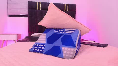 Lay Madison  online show from 04-12-26, 07:41