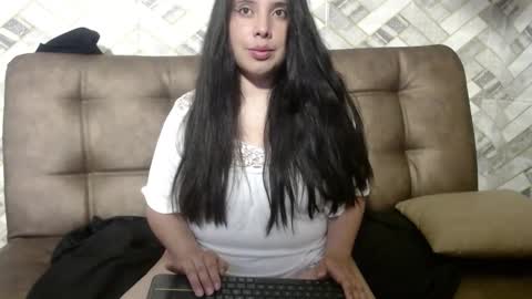Laya seduce online show from 01-12-26, 12:10