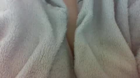 Snapshot of layannalea chatting on 01-14-26, 10:03 layannalea online show from 01-14-26, 10:03