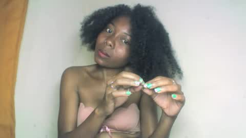 Snapshot of layannek chatting on 09-20-25, 01:50 layannek online show from 09-20-25, 01:50
