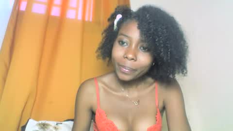 Snapshot of layannek chatting on 10-06-25, 10:23 layannek online show from 10-06-25, 10:23