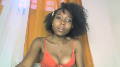 Snapshot of layannek chatting on 10-12-25, 12:04 layannek online show from 10-12-25, 12:04