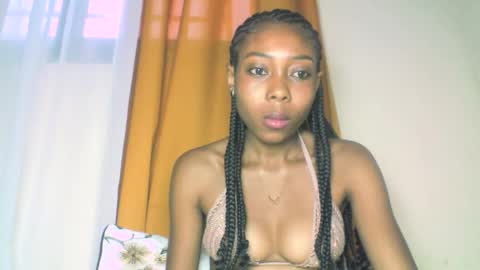 Snapshot of layannek chatting on 10-21-25, 02:45 layannek online show from 10-21-25, 02:45