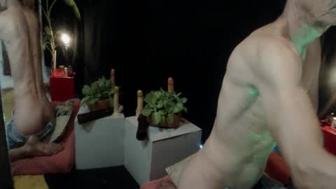 Laye19 online show from 10-04-25, 05:16