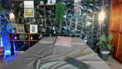 Layla online show from 09-23-25, 02:25