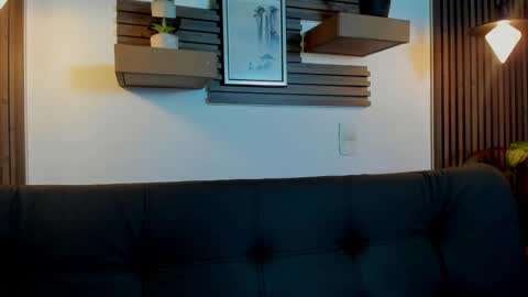 Layla online show from 09-26-25, 01:53