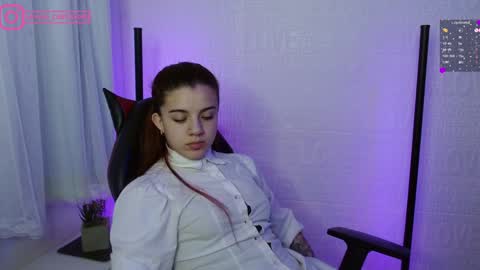 Layla online show from 01-31-25, 02:17