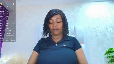 L A Y L A online show from 04-11-26, 12:53