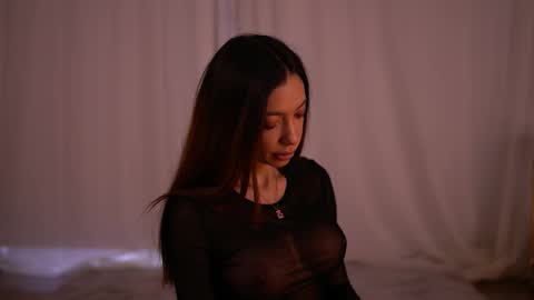 laylakristal online show from 11-09-25, 06:23