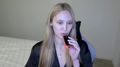 LaylaPretty001 online show from 11-16-25, 01:28