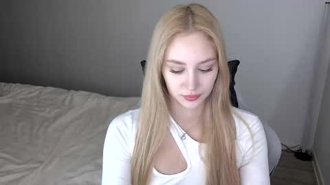 LaylaPretty001 online show from 01-19-26, 05:11