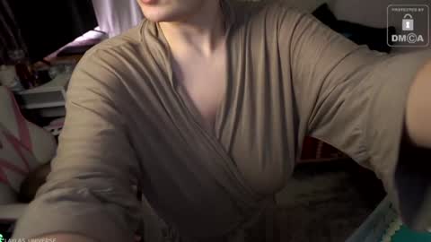 Layla Universe online show from 01-31-25, 03:41