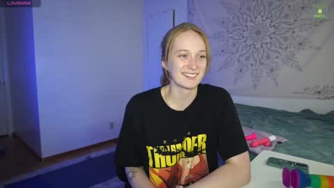 Layla Universe online show from 09-17-25, 03:41