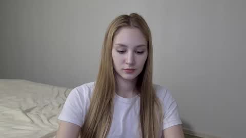 Snapshot of laylla001 chatting on 12-03-24, 10:50 Laylla001 online show from 12-03-24, 10:50