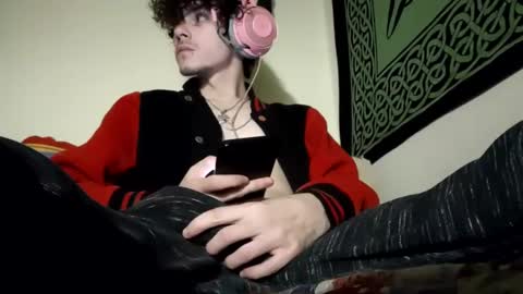 Snapshot of laymetorest420 chatting on 02-16-25, 07:37 Stitch online show from 02-16-25, 07:37