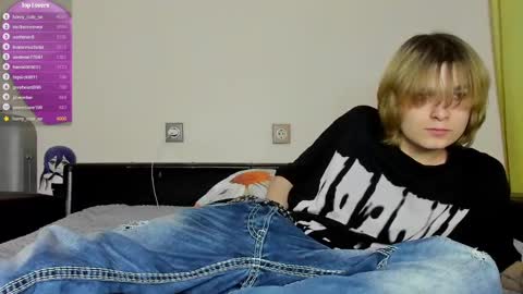 Snapshot of lazydarkknight chatting on 03-03-25, 02:26 Alex online show from 03-03-25, 02:26