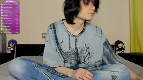 Snapshot of lazydarkknight chatting on 03-07-25, 08:55 Alex online show from 03-07-25, 08:55