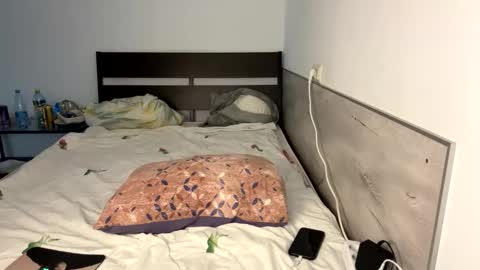 Snapshot of lazydarkknight chatting on 09-21-25, 01:13 Alex online show from 09-21-25, 01:13