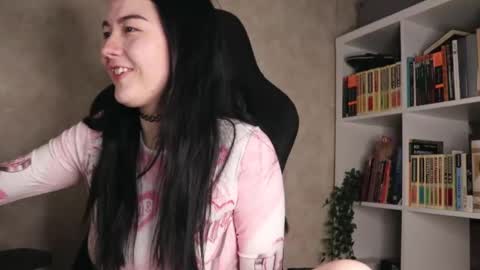 Snapshot of lazynut chatting on 10-18-25, 04:26 Lisa online show from 10-18-25, 04:26