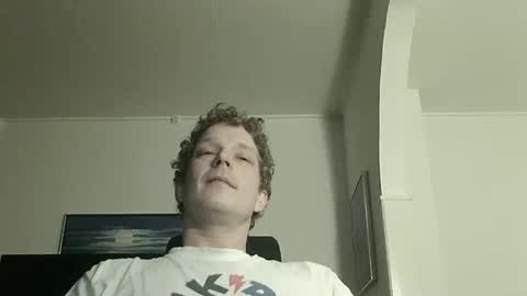 Snapshot of lboogie42 chatting on 03-12-25, 09:13 lboogie42 online show from 03-12-25, 09:13