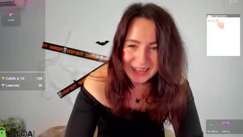 Snapshot of lea_shadom chatting on 10-30-25, 01:18 Lea online show from 10-30-25, 01:18