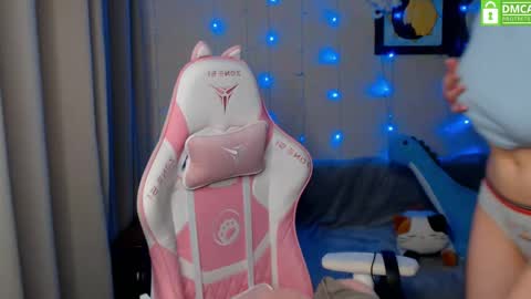 Leah  Gotty online show from 12-17-24, 02:33