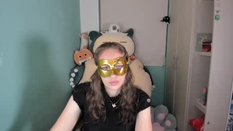 Laura online show from 02-16-26, 01:24