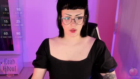 Snapshot of leahghoul666 chatting on 01-10-25, 04:01  Leah   Independent Model  OF leahghoul666  online show from 01-10-25, 04:01