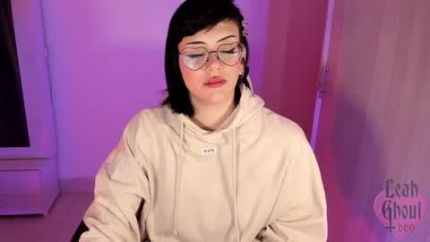 Snapshot of leahghoul666 chatting on 02-06-25, 02:55  Leah   Independent Model  OF leahghoul666  online show from 02-06-25, 02:55