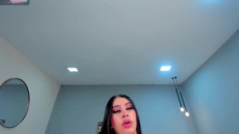 Snapshot of leahlombardi_ chatting on 10-13-25, 06:41 leahlombardi_ online show from 10-13-25, 06:41