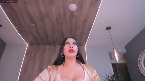 Snapshot of leahlombardi_ chatting on 11-29-25, 03:31 leahlombardi_ online show from 11-29-25, 03:31