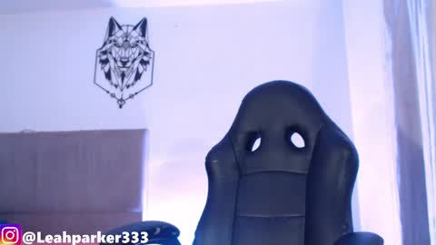 leahparker33 online show from 04-15-26, 04:08