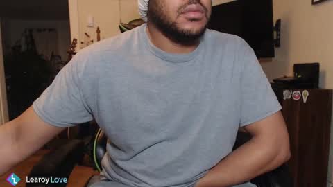 Snapshot of learoy chatting on 02-11-25, 03:50 Learoy online show from 02-11-25, 03:50