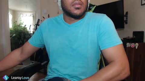 Snapshot of learoy chatting on 02-24-25, 06:15 Learoy online show from 02-24-25, 06:15