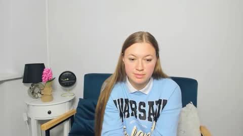 Lea online show from 10-07-25, 04:15