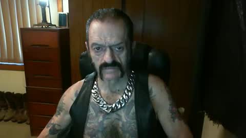 leathergreaser online show from 01-19-25, 07:26