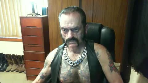 leathergreaser online show from 01-22-25, 08:07