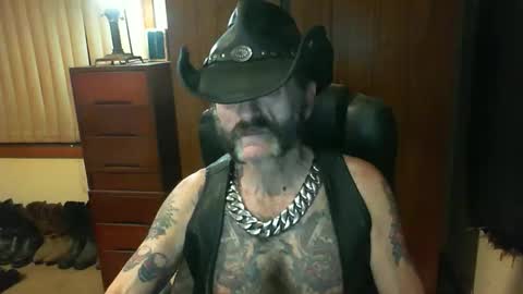 leathergreaser online show from 09-21-25, 08:38