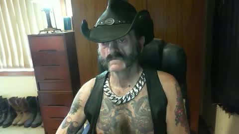 leathergreaser online show from 10-06-25, 12:08