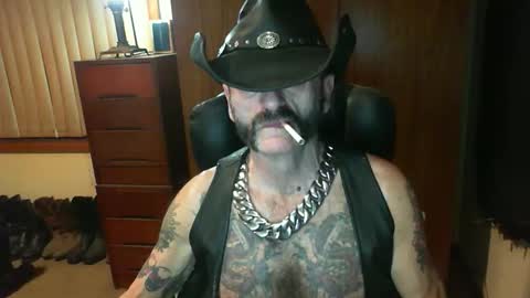 leathergreaser online show from 10-23-25, 01:21